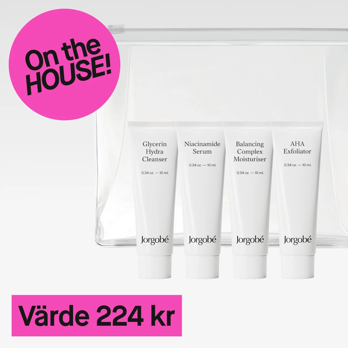En närbild av två hudvårdsprodukter och en necessär. Produkterna inkluderar en beige och svart necessär med texten "Laboratoires Filorga Paris", en liten silverfärgad flaska med svart lock och texten "NCEF-REVERSE Supreme Multi-Correction Serum", och en silverfärgad tub med texten "NCEF-REVERSE Multi-Correction Cream". Bakgrunden är ljusgrå och en rosa cirkel med texten "On the HOUSE!" syns till vänster. Nedanför produkterna finns en rosa rektangel med texten "Värde 660 kr".