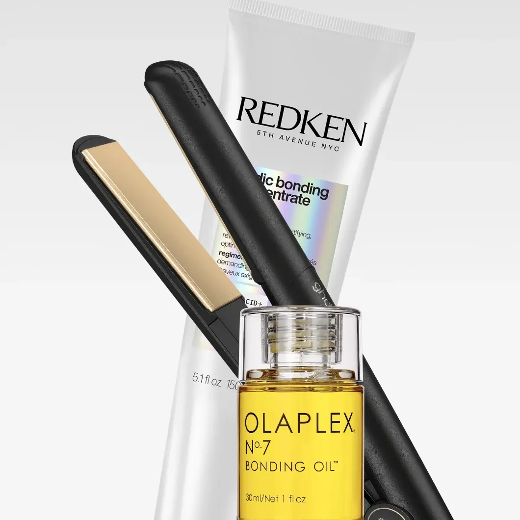 Hårpleie med Redken Acidic Bonding Concentrate, 5.1 fl oz / 150 ml, Olaplex No.7 Bonding Oil, 30 ml / Net 1 fl oz, samt to svarte ghd-rettetenger med gullfargede plater.