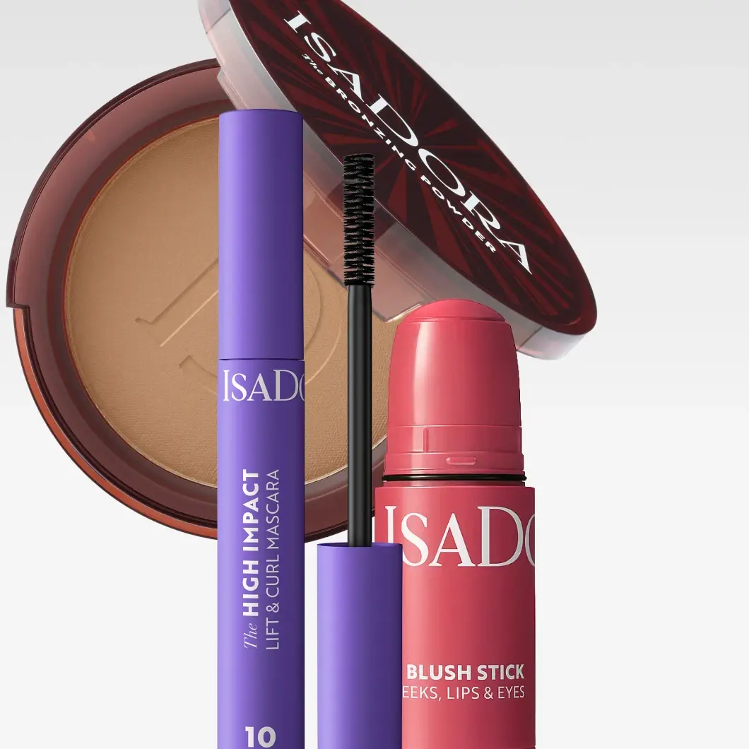 Isadora bronzing powder, lilla High Impact Lift & Curl mascara og en rosa Blush Stick for kinn, lepper og øyne.