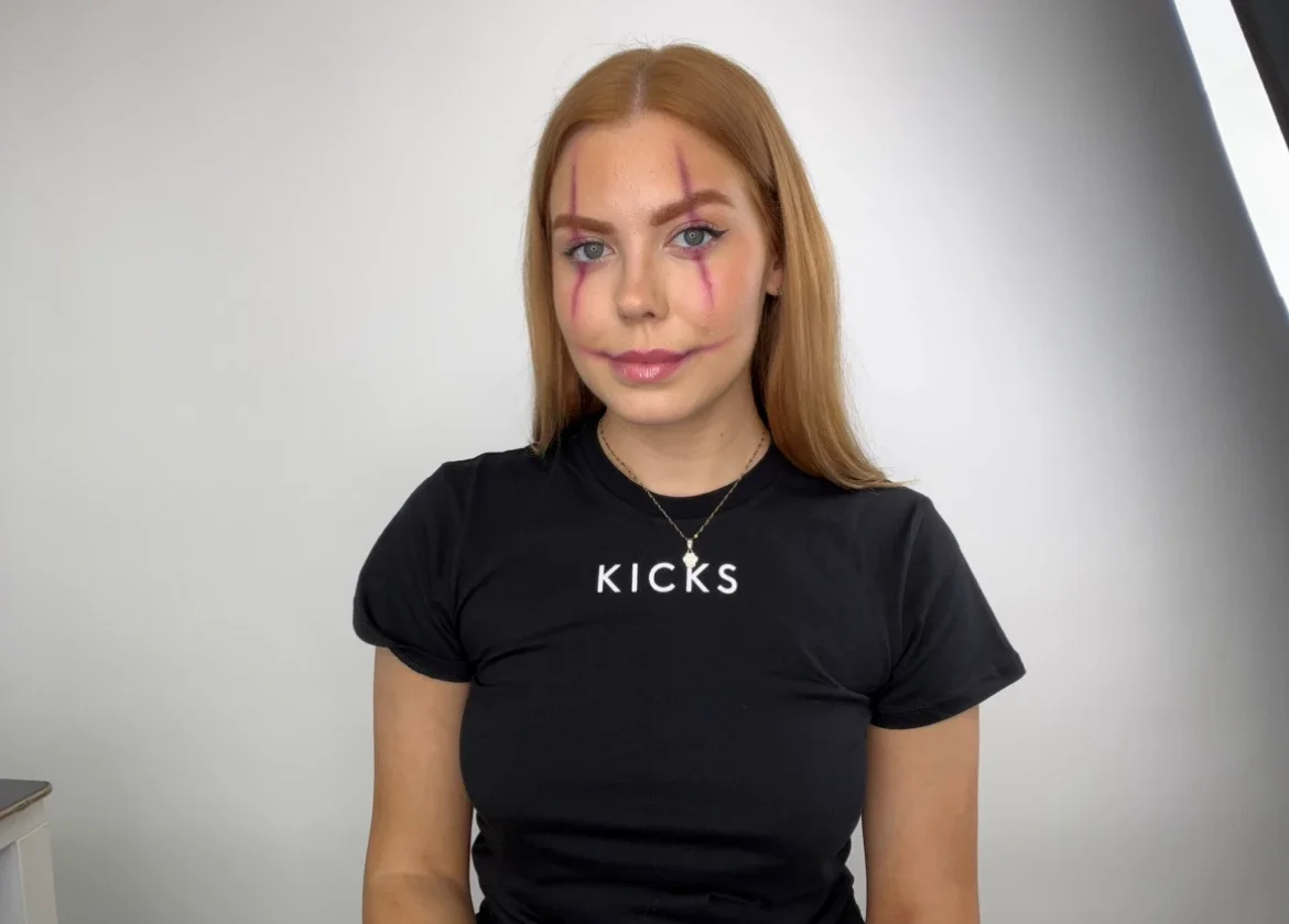 KICKS' makeupartist Isabella viser deg steg for steg hvordan du kan bruke en skremmende tolkning av den klassiske klovnelooken.