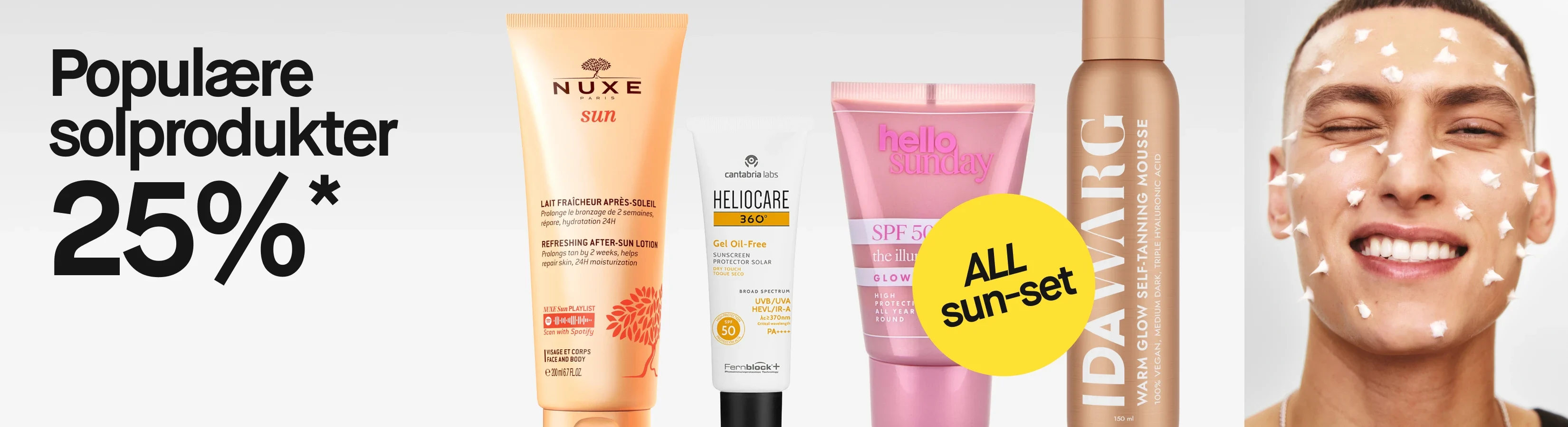 Kampanjebilde mot lys grå bakgrunn med teksten «Populära solprodukter 25%*» og en gul sirkel med teksten «ALL sun-set». Produktene som vises er NUXE Sun Refreshing After-Sun Lotion, Heliocare 360° Gel Oil-Free SPF 50, Hello Sunday SPF 30 Body Lotion og IDA WARG Warm Glow Self-Tanning Mousse. Til høyre vises en person med hvit solkrem påført i ansiktet.
