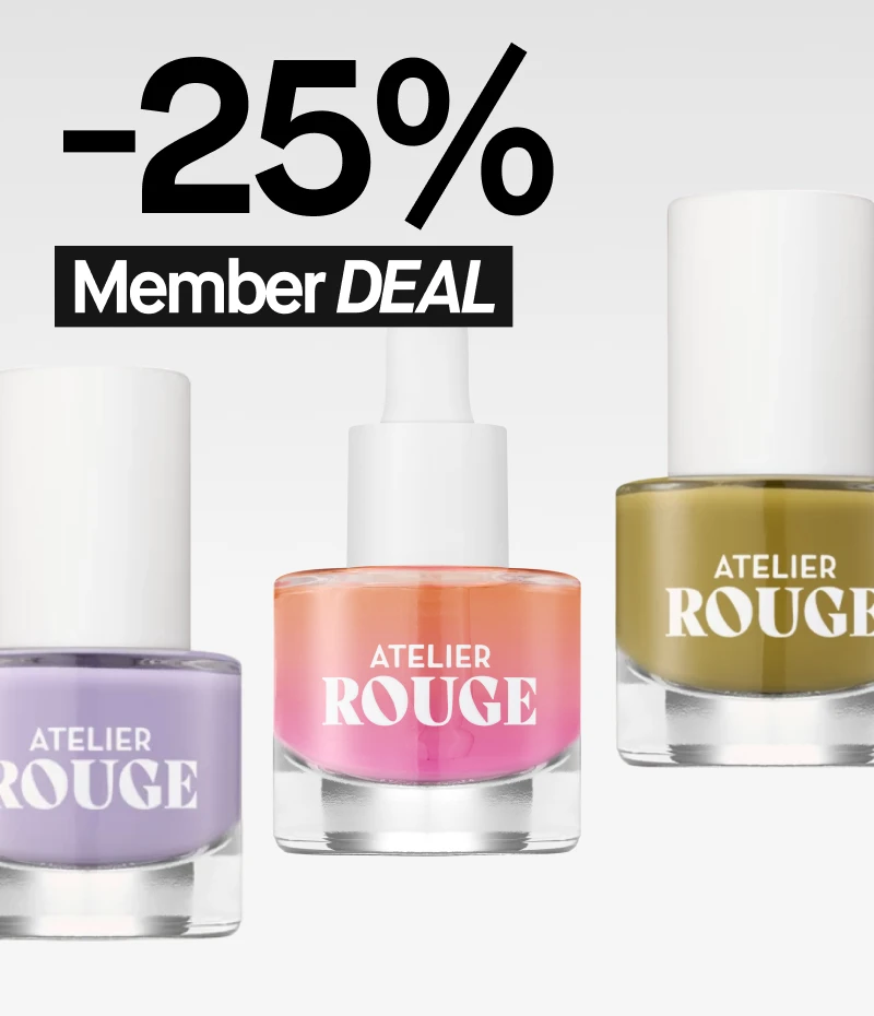 Kolme Atelier Rouge -kynsilakkapulloa eri sävyissä (violetti, oranssi ja vihreä). Kuvassa näkyy myös teksti "-25% Member DEAL".