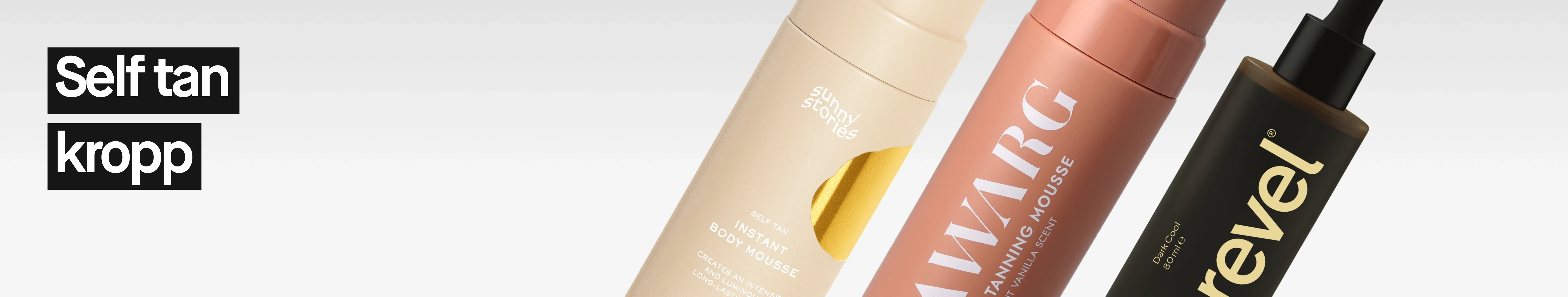 Flere selvbruningsprodukter for kropp mot lys bakgrunn: Sunny Stories Instant Body Mousse, Bondi Sands Self Tanning Mousse og St. Tropez Self Tan med pipette. Teksten «Self tan kropp» vises i svart felt.