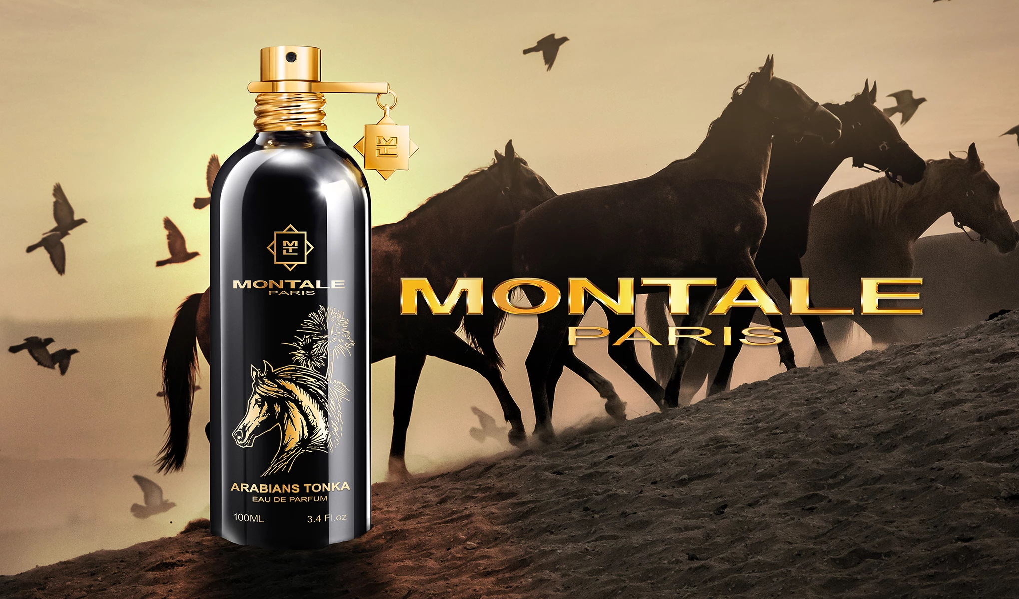 Montale Paris-parfymeflaske med et gyllent hestemotiv, i bakgrunnen galloperende hester og flygende fugler.