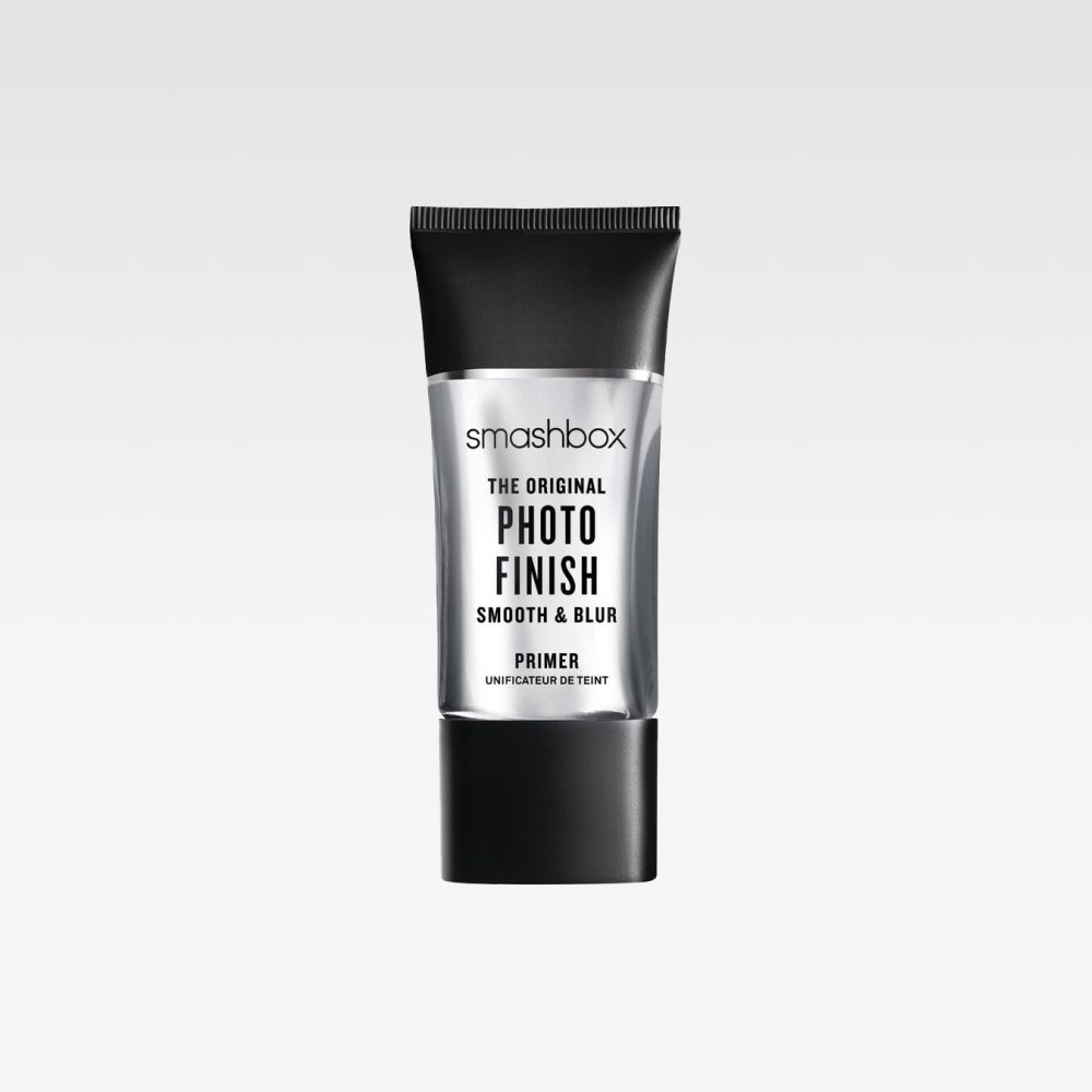 Make up produkt mot en vit bakgrund