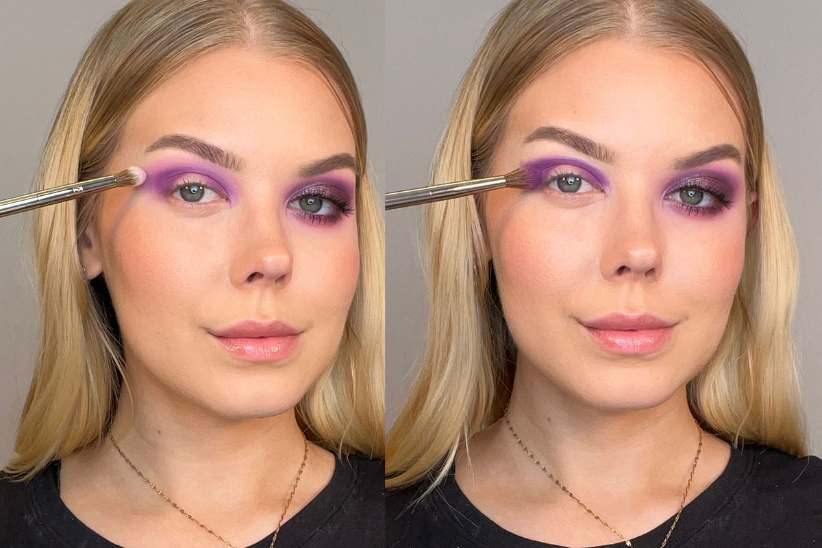 Kaksivaiheinen kuva, jossa nainen levittää vaaleampaa violettia silmäluomen yläosaan ja tummempaa violettia lähemmäs silmäluomia.
