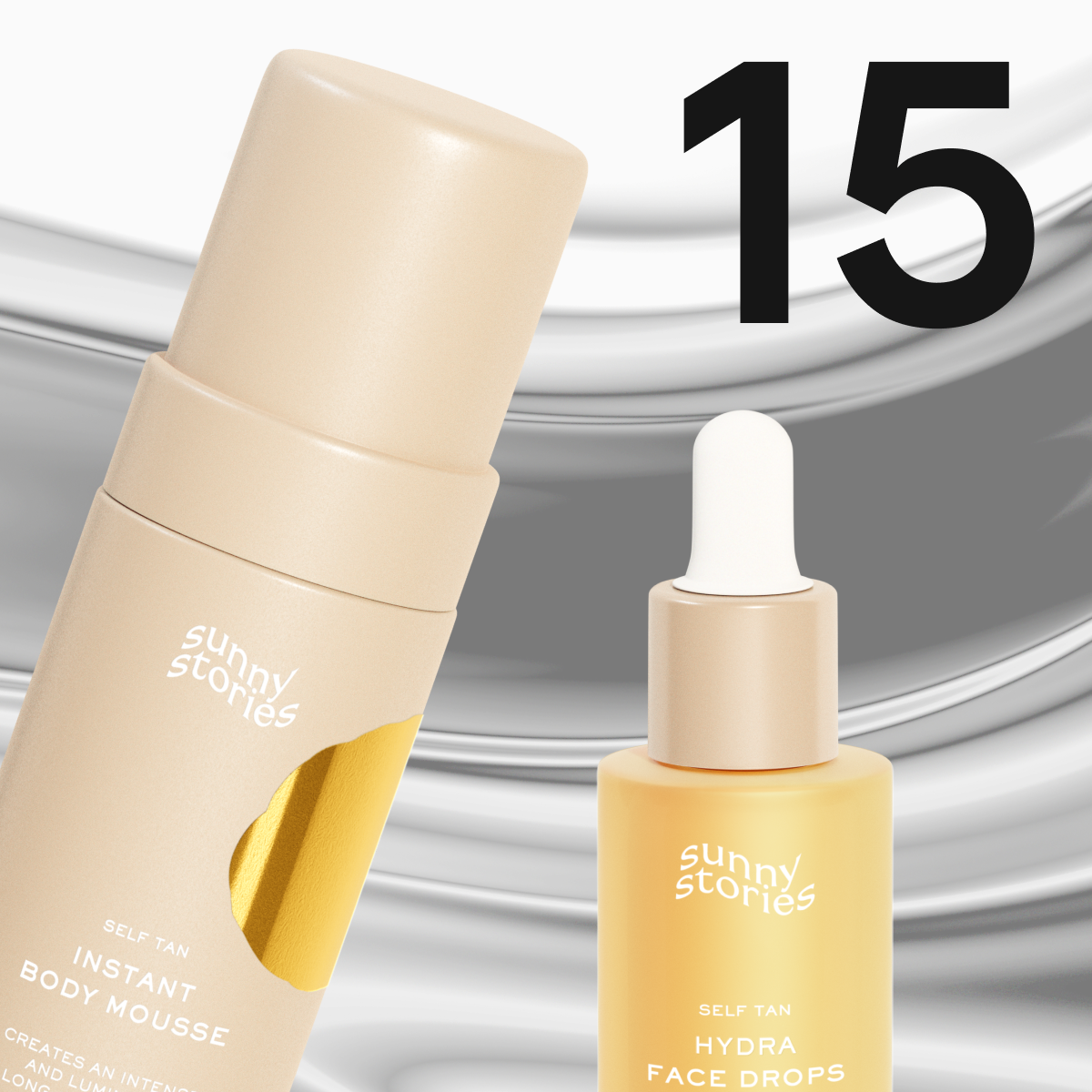 To selvbruningsprodukter fra Sunny Stories i beige og gyldne toner mot en lys metallisk bakgrunn.