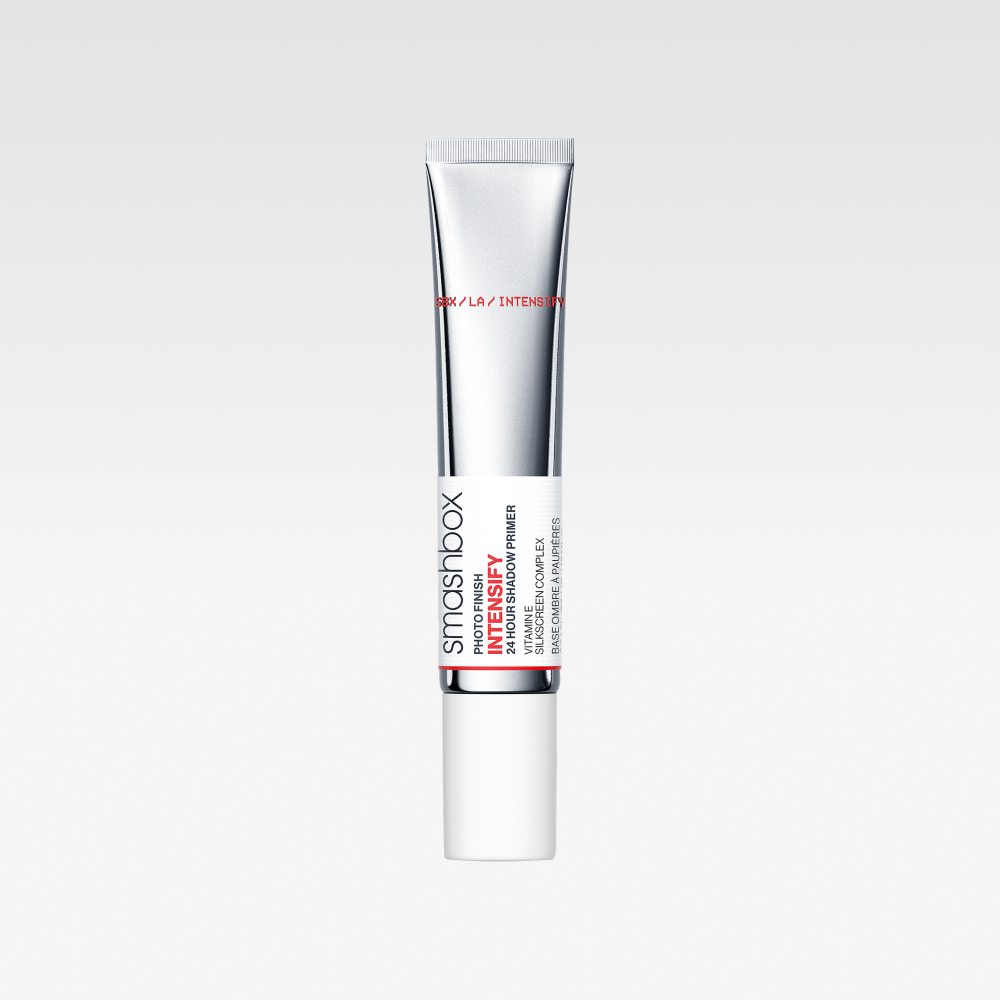 Make up produkt mot en vit bakgrund