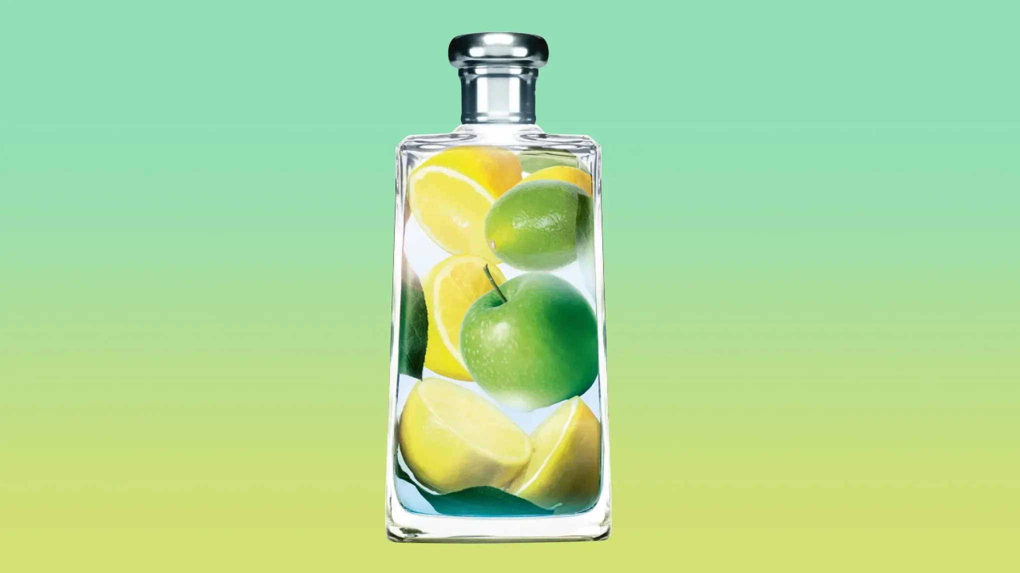 En glasflaska fylld med gröna äpplen, citroner och limefrukter mot en grön-gul bakgrund.