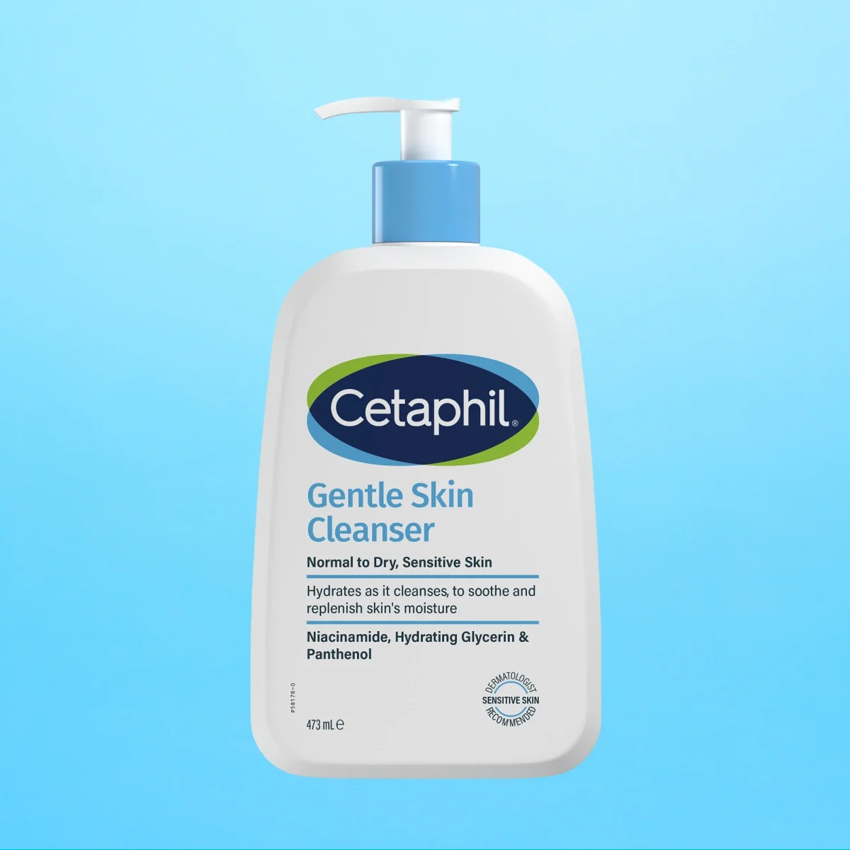 Cetaphil Gentle Skin Cleanser i pumpeflaske mot lyseblå bakgrunn.
