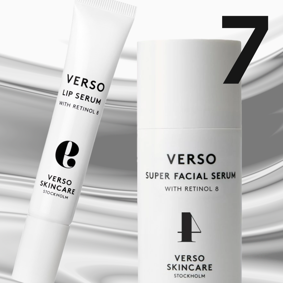 Bild som visar en vit tub med Verso Lip Serum och en vit flaska med Verso Super Facial Serum. Bakgrunden är grå med vita detaljer.