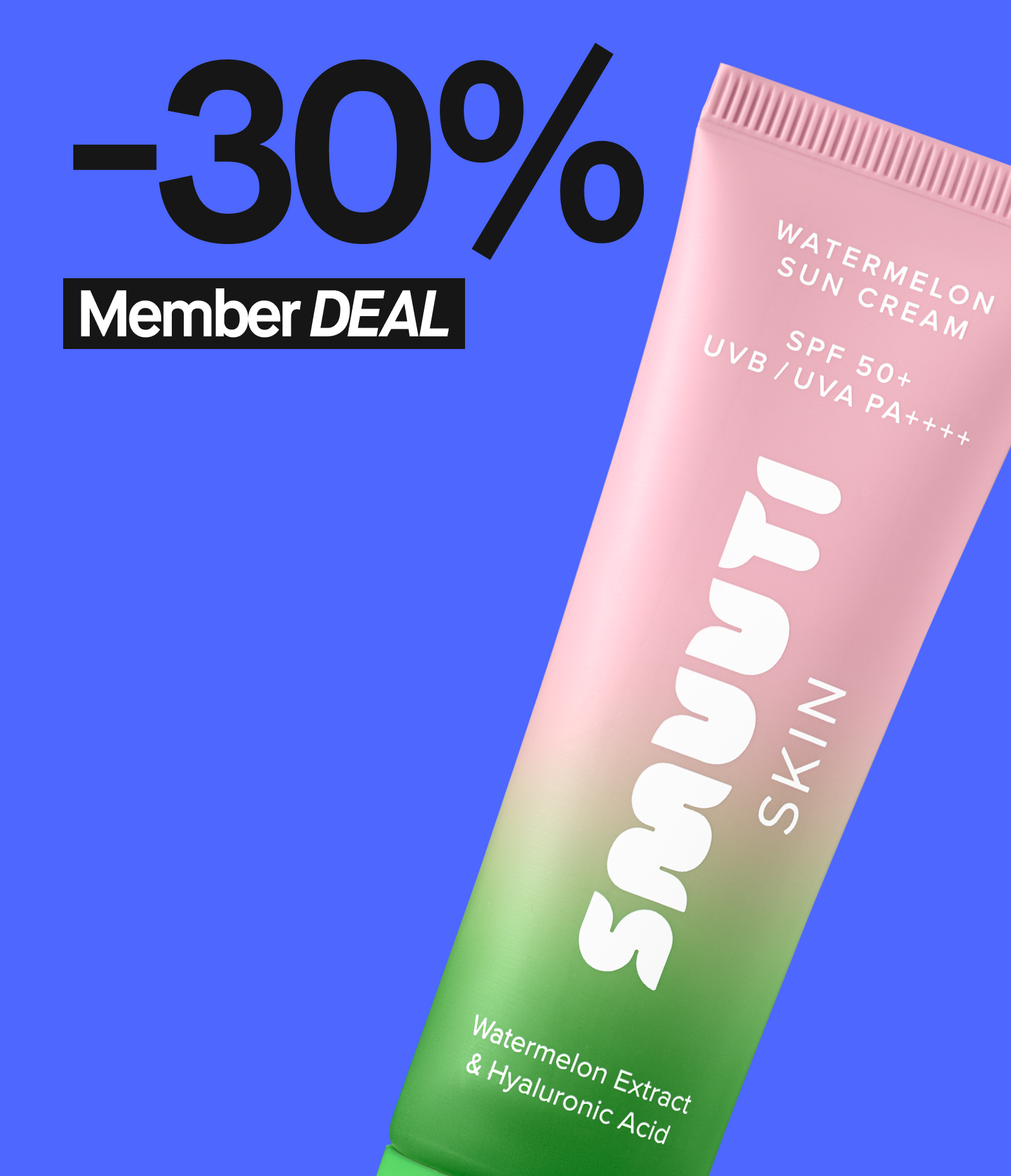 Kuva Smuuti Skin Watermelon Sun Cream -aurinkovoiteesta. Vaaleanpunainen ja vihreä tuubi, jossa on valkoista tekstiä. Vasemmassa yläkulmassa lukee "-30% Member DEAL" sinisellä taustalla.