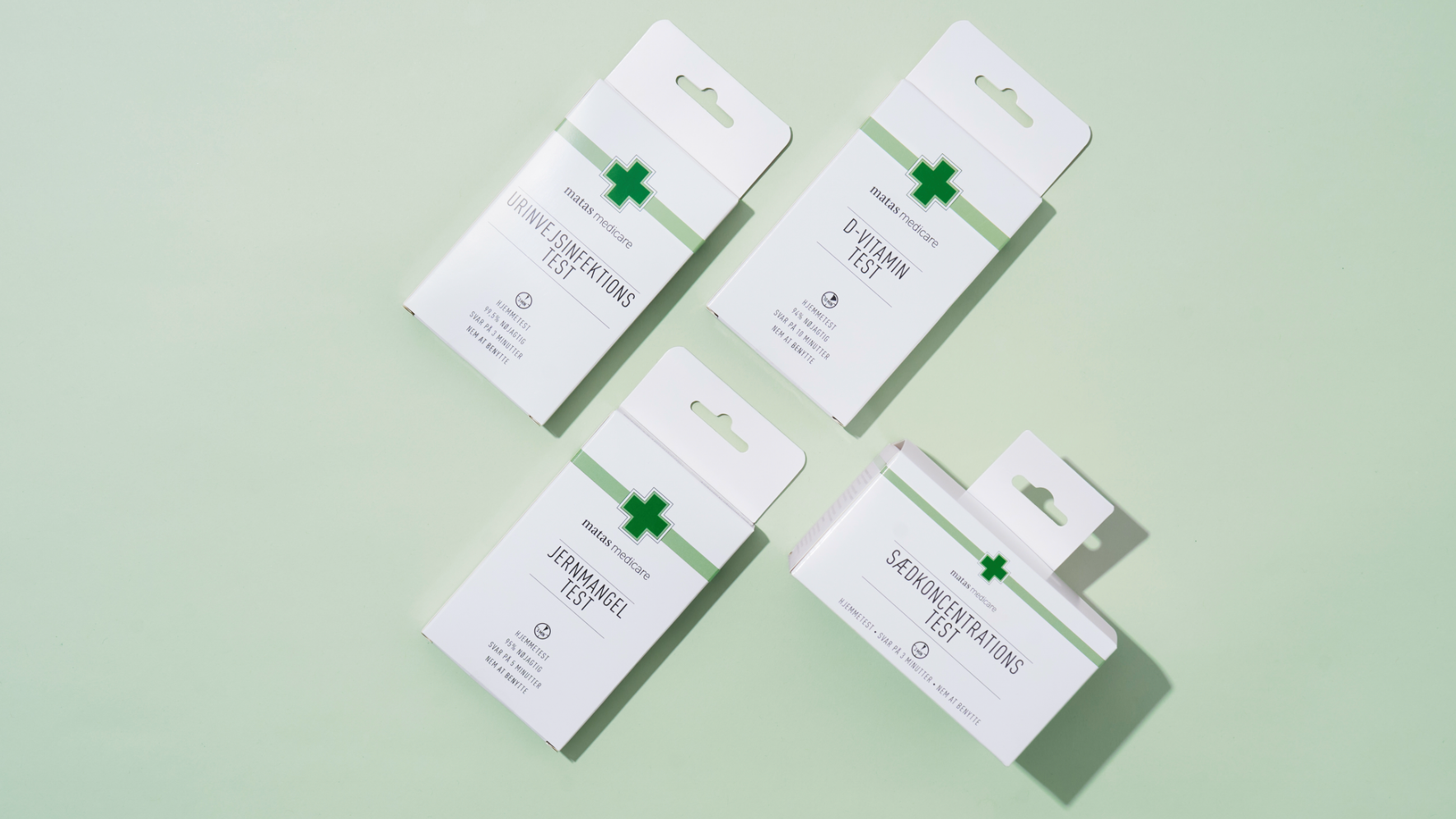 Fire Matas Medicare tests: Urinvejsinfektion, D-vitamin, Jernmangel og Sædkoncentration, på lysegrøn baggrund.