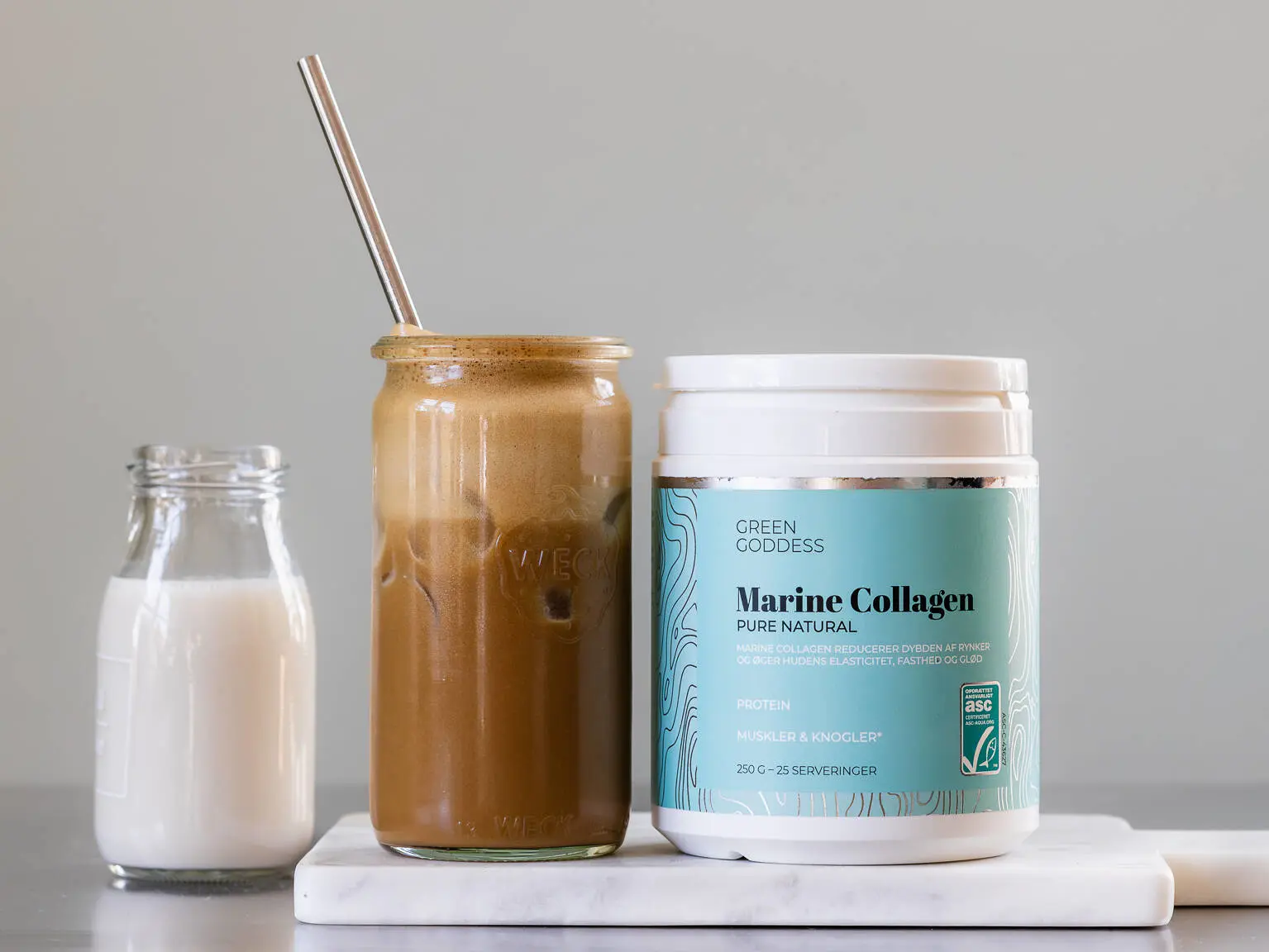 iced latte med collagen-3.jpeg