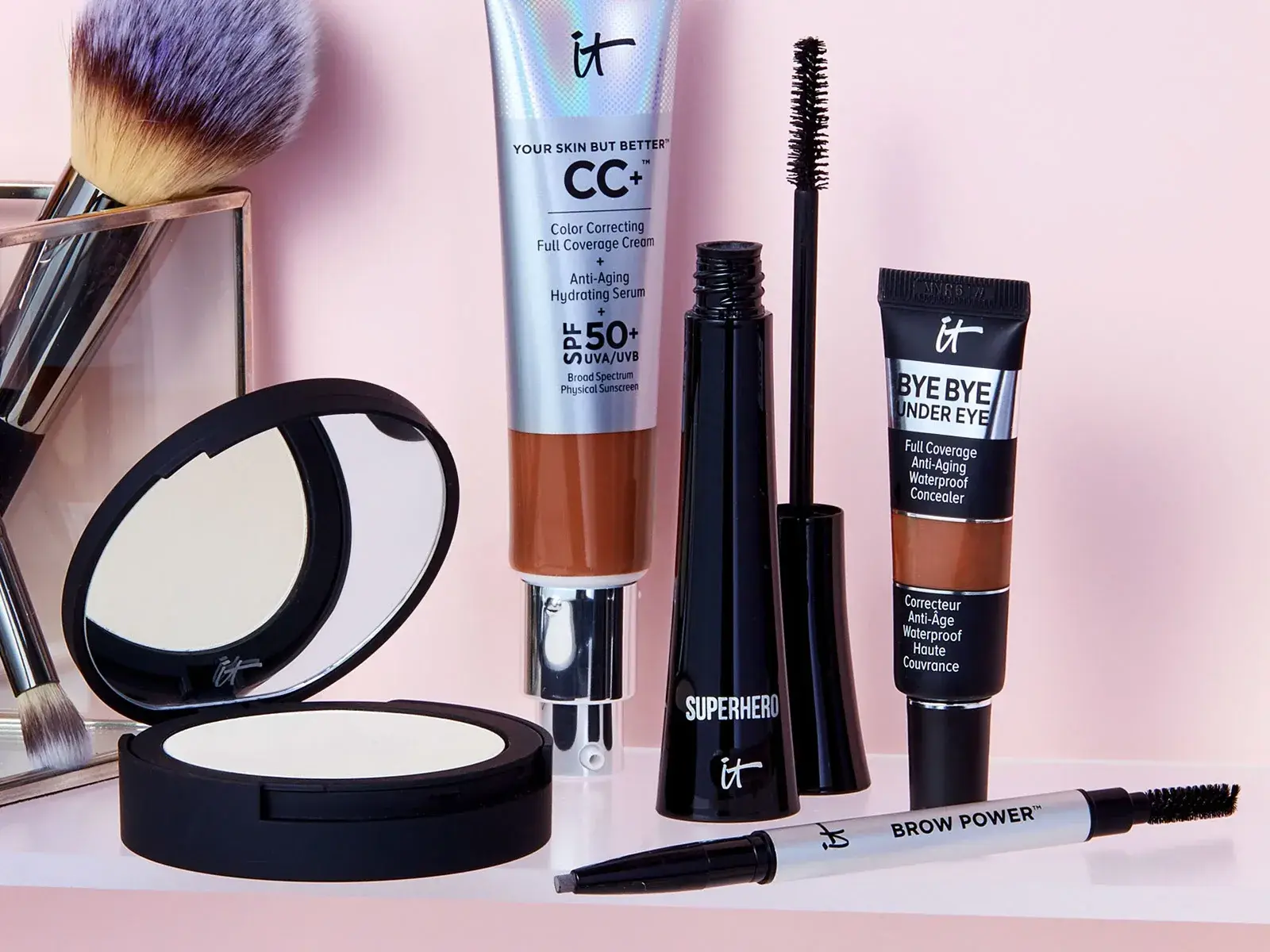 Toppfavoritter fra IT Cosmetics – med CC-krem, concealer, pudder og sminkekoster