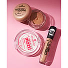 Essence Soft Touch Mousse Make-up 01