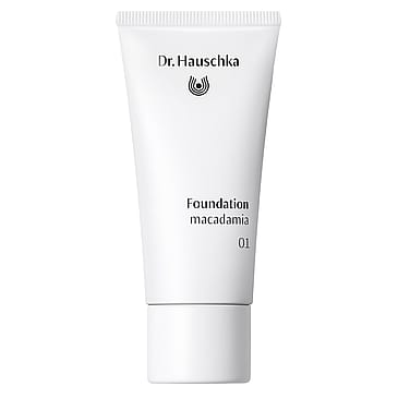 Dr. Hauschka Foundation 01 Macadamia