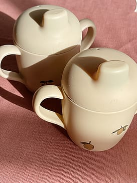 Konges Sløjd Drikkekop m. tud 2-pak Cherry