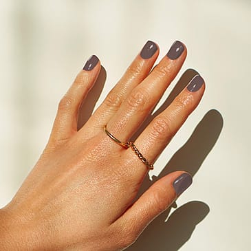 Atelier Rouge Nail Polish Vintage Style