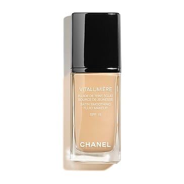 CHANEL Radiant, Moisture-Rich Fluid Foundation 5 Foundation 20 Clai