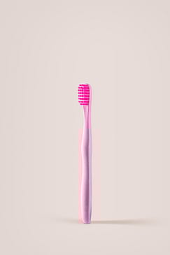 The Humble Co. Plant-based toothbrush kids Pink