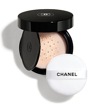 CHANEL Natural Finish Loose Powder. On-The-Go Format 20 Medium Light