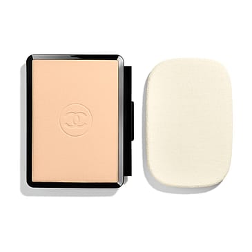 CHANEL Ultrawear – All–Day Comfort Flawless Finish Compact Foundation 20 Beige