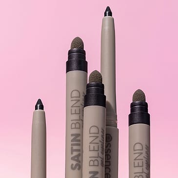 Essence Satin Blend Gel Eyeliner 01 Pure Black