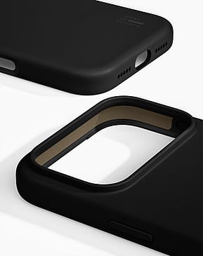 IDEAL OF SWEDEN Silicone Case MagSafe iPhone 17 Pro Black