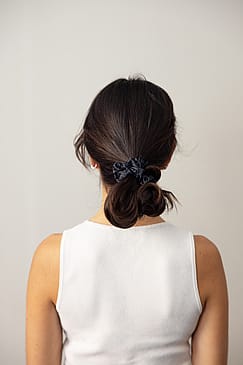 ByBarb Silk Scrunchie Black