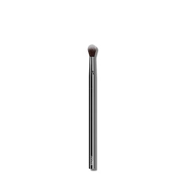 BeautyAct Tapered Crease Brush No 202