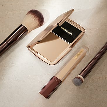 Hourglass Vanish Airbrush Pressed Powder Transluscent