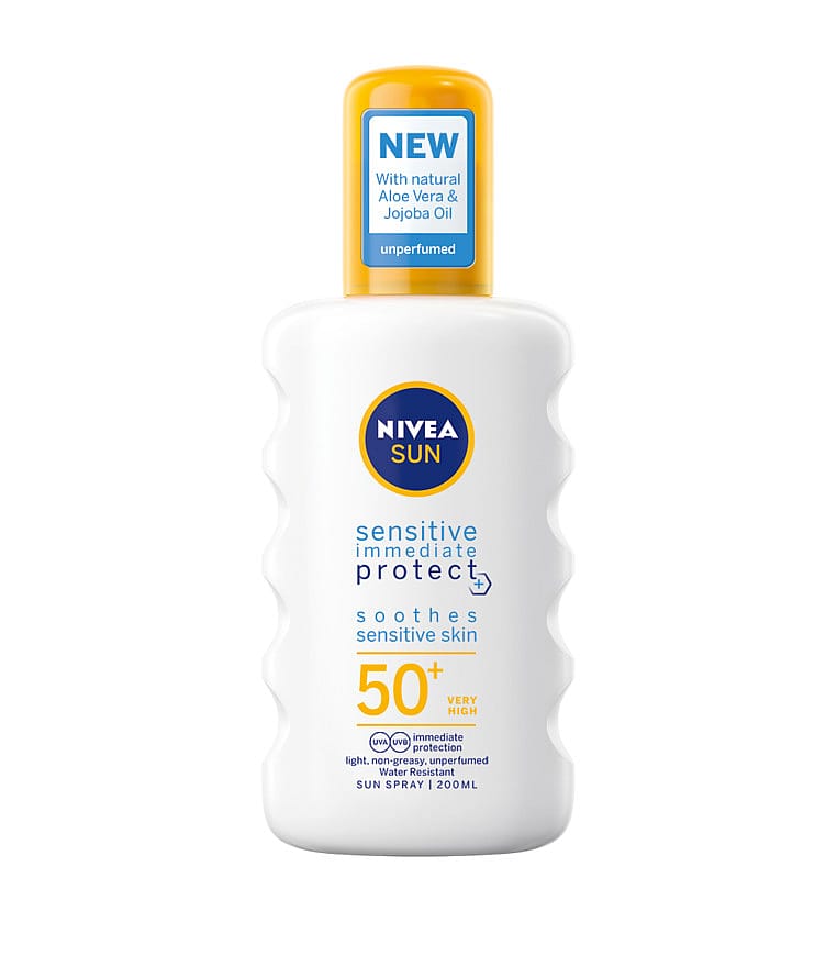 NIVEA Sensitive Immediate Protect Soothing Sun Spray SPF50+ 200 ml