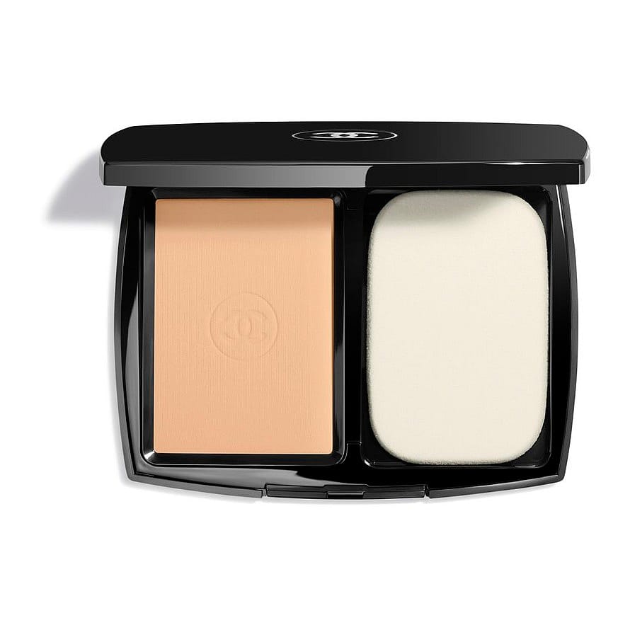CHANEL Ultrawear – All–Day Comfort Flawless Finish Compact Foundation B60