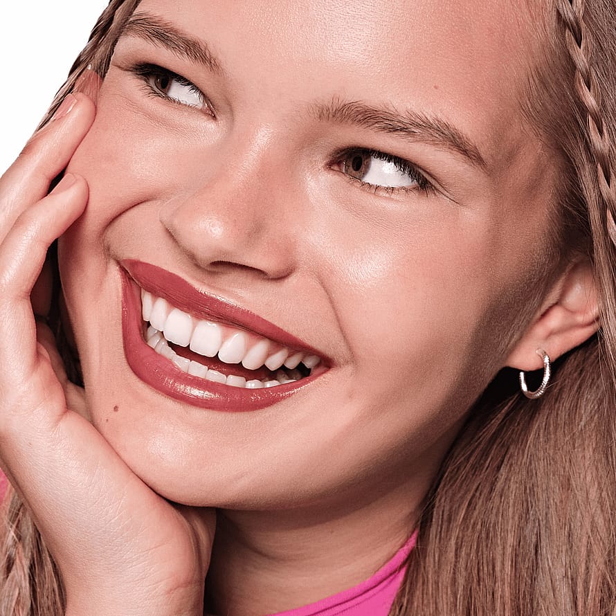 Essence Satin Glow Luminous Shine Lipstick 05 Chai There!