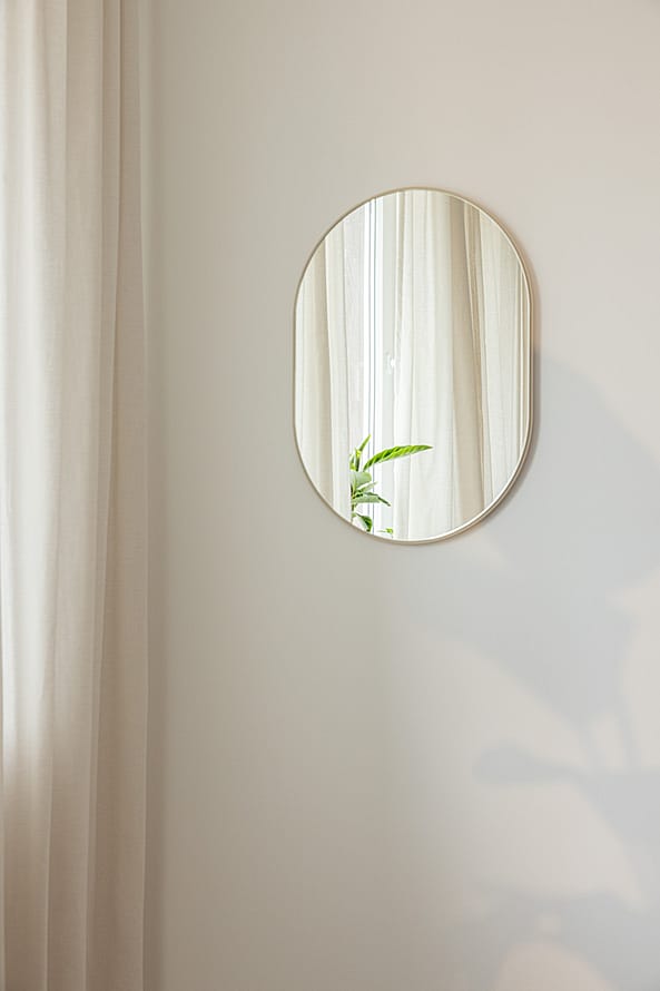 Metallbude Caya Ovalt Spejl Cream