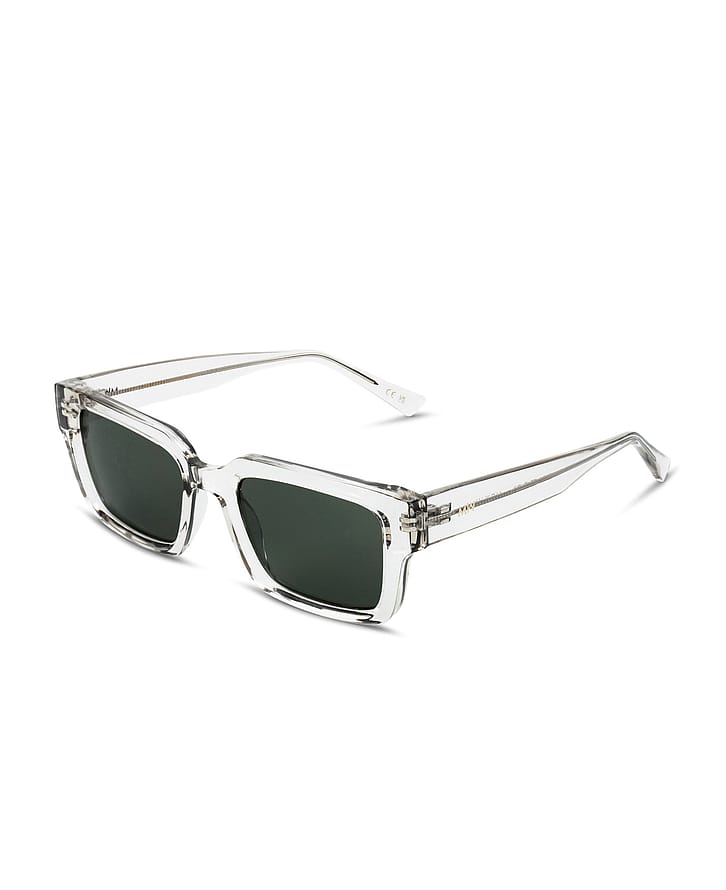 MESSYWEEKEND Louie Solbrille Crystal Green