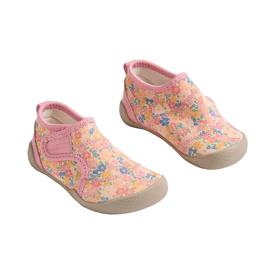WHEAT Beach Shoe Shawn Multi Flowers 32