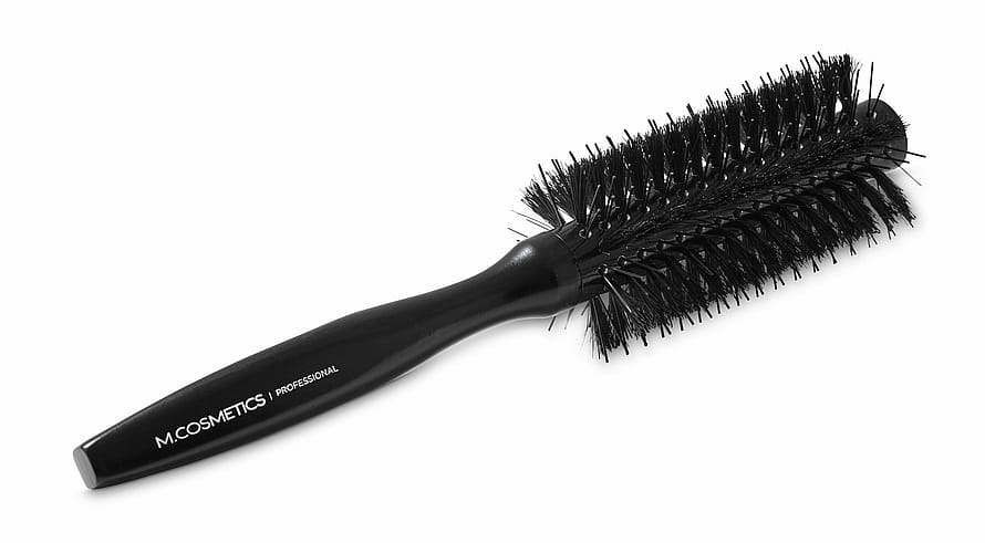 M.COSMETICS Pro Round Brush