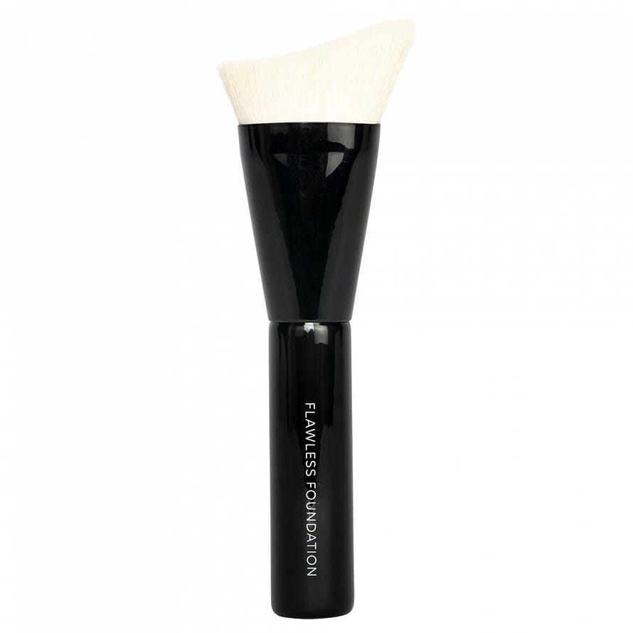 MAKETHEMAKE Flawless Foundation Brush