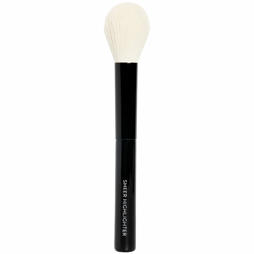 MAKETHEMAKE Sheer Highlighter Brush