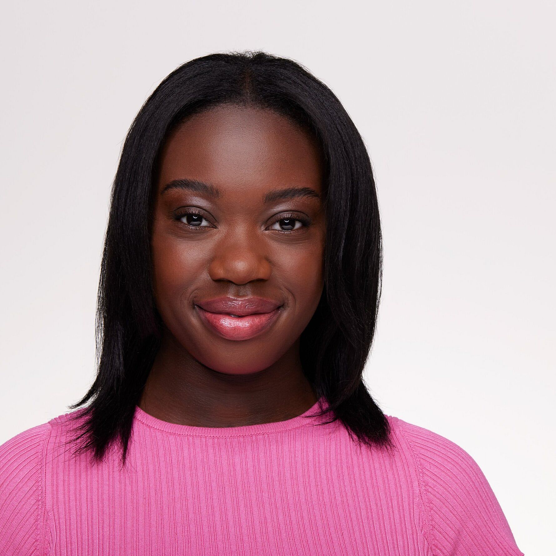 Køb Hydrating Nude Lipstick 303 fra Essence Matas