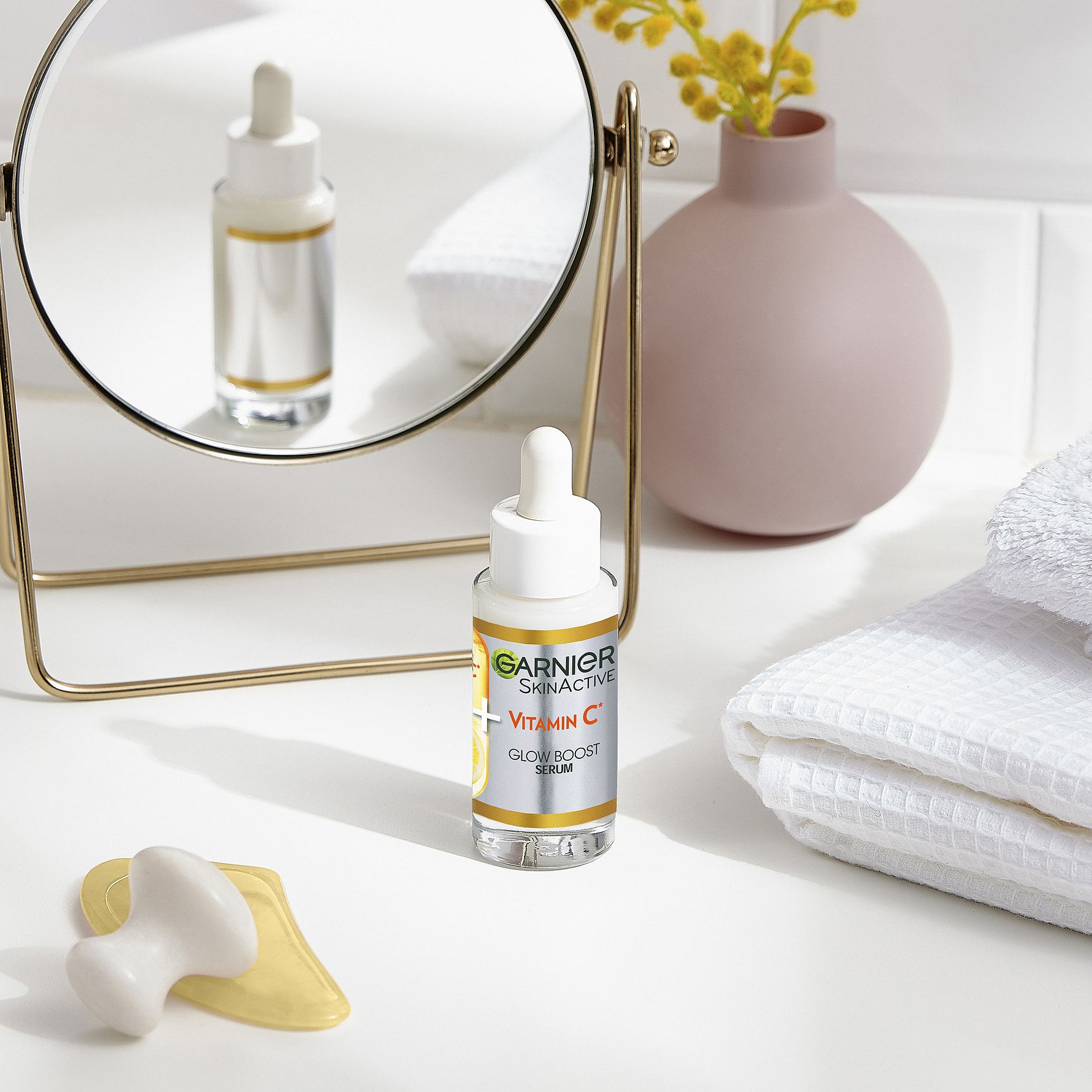 Køb Skin Active Vitamin C Glow Boost Serum 30 ml fra Garnier Matas