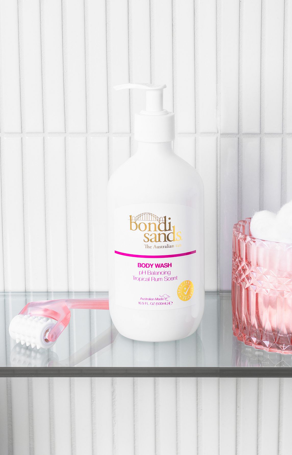 Køb Body Wash Tropical Rum Scent 500 ml fra Bondi Sands Matas