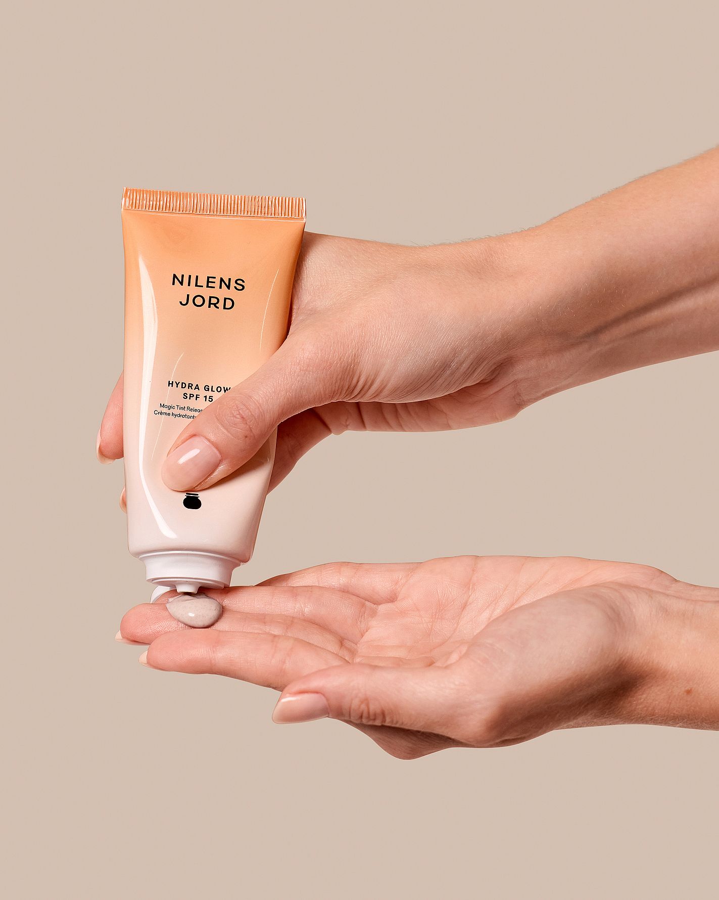 Hydra Glow Magic Tint Release SPF15