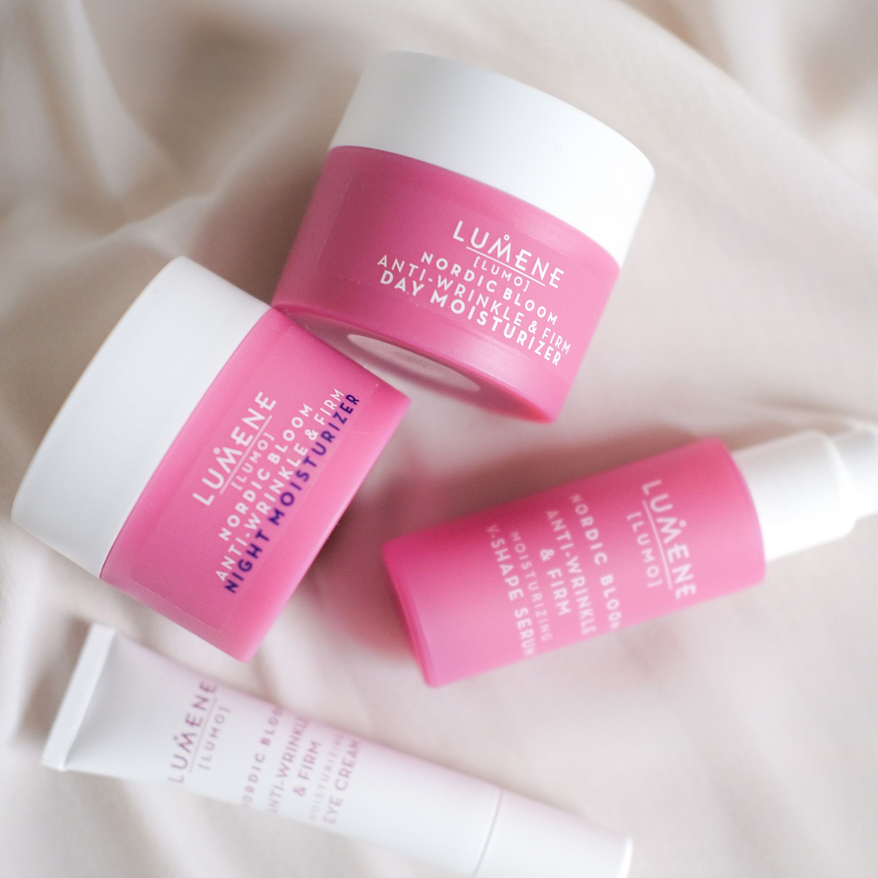 Nordic Bloom Anti-Wrinkle & Firm Moisturizing V-Shape Serum