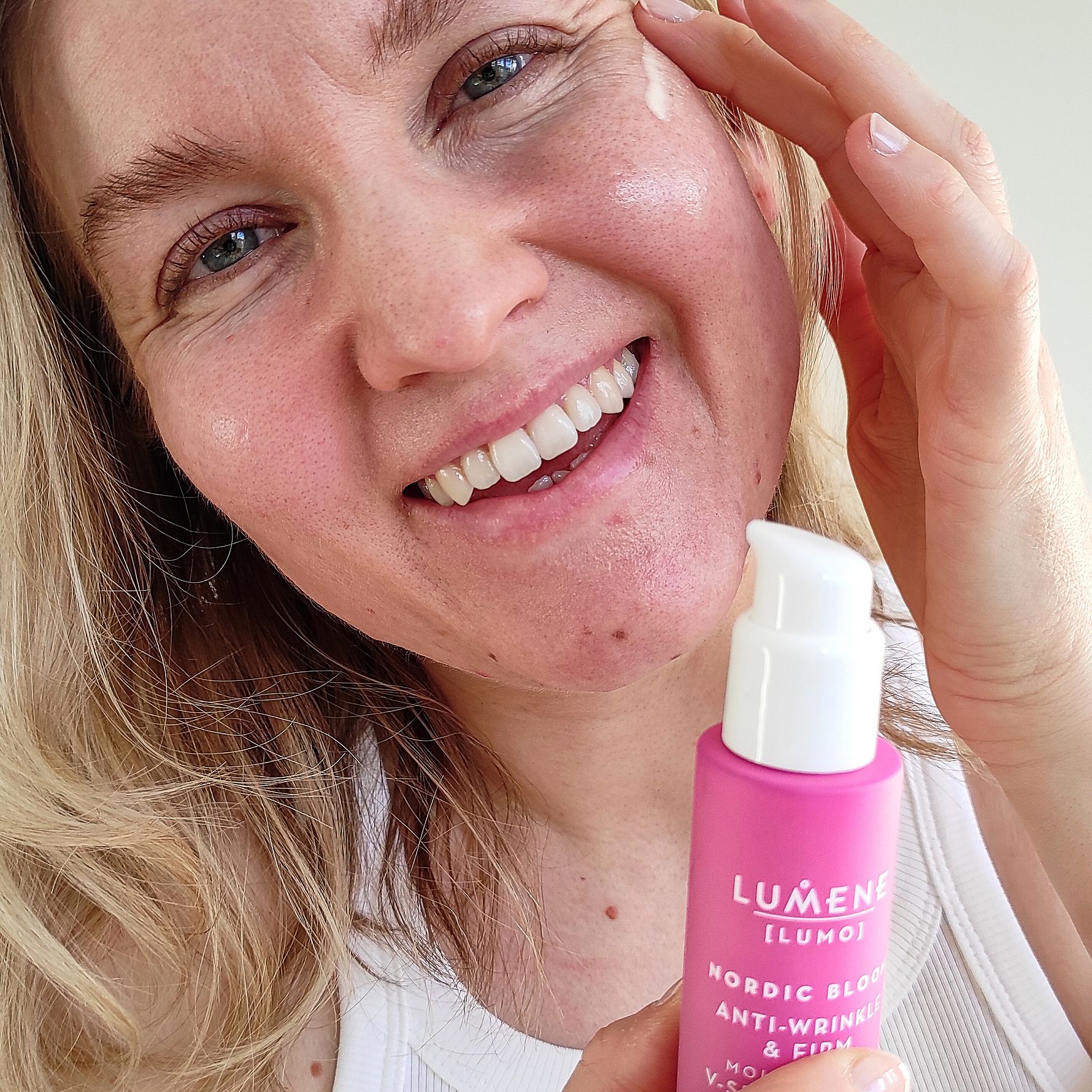 Nordic Bloom Anti-Wrinkle & Firm Moisturizing V-Shape Serum