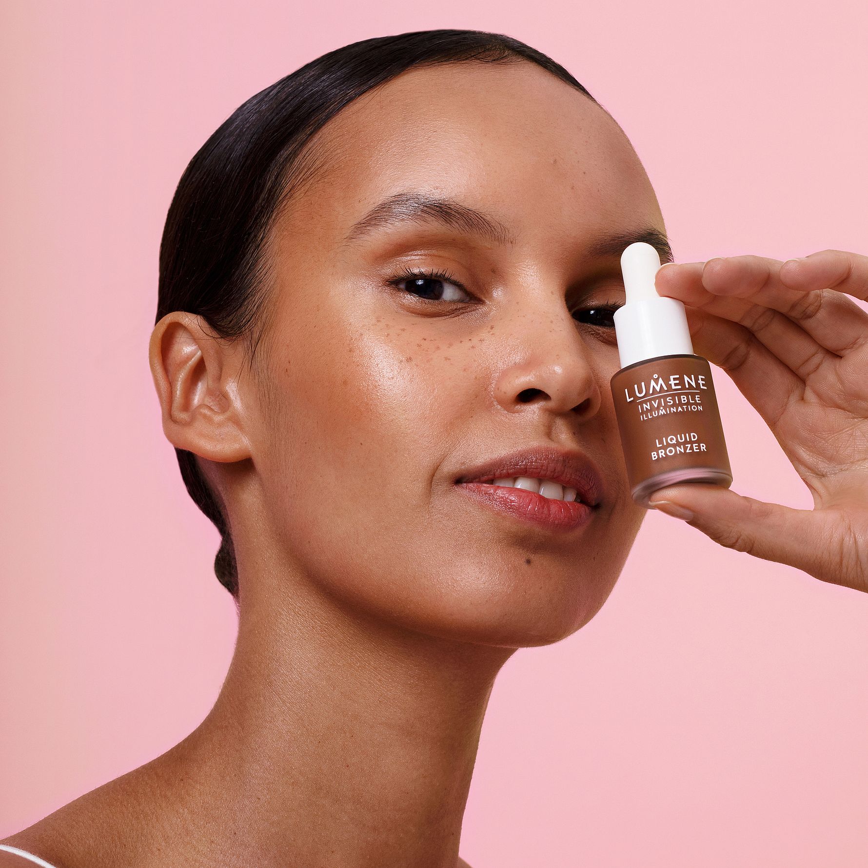 Invisible Illumination Liquid Bronzer