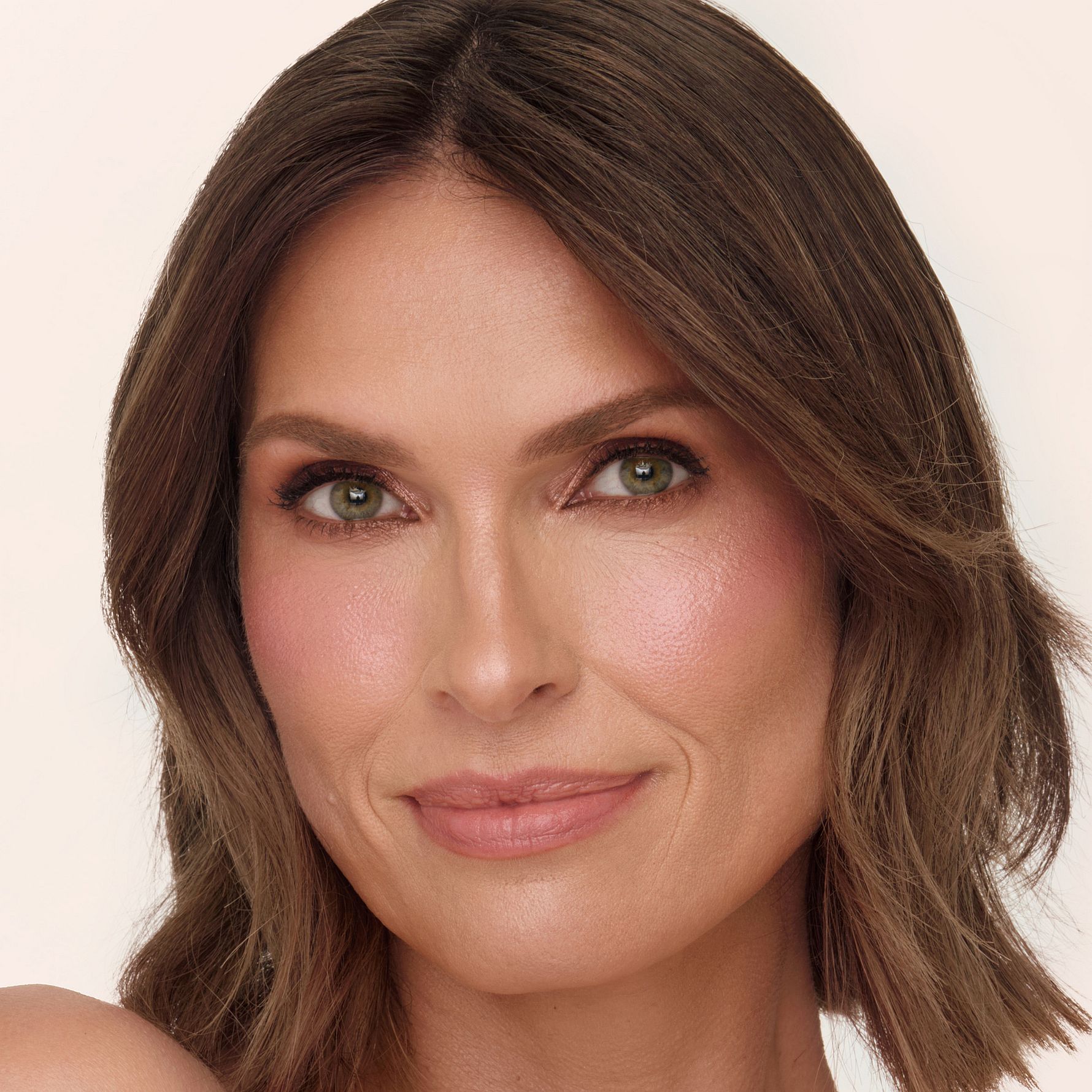 Instant Look In A Palette - Pretty, Glowing Beauty