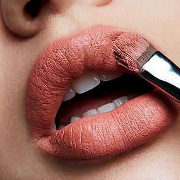 MAC Lipstick Kinda Sexy